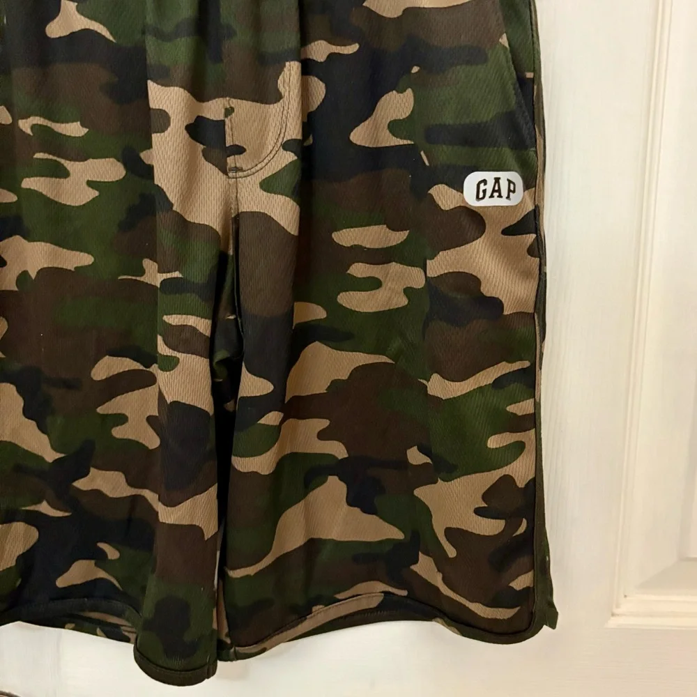 GAP Fit Boys Camo Print Athletic Shorts - Picture 6 of 8